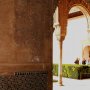 ALHAMBRA 51 - COMARES, pohlad zo saly lodi na myrtove nadvorie